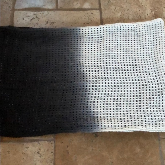 BCBG Reversible Infinity Scarf - Picture 4 of 5